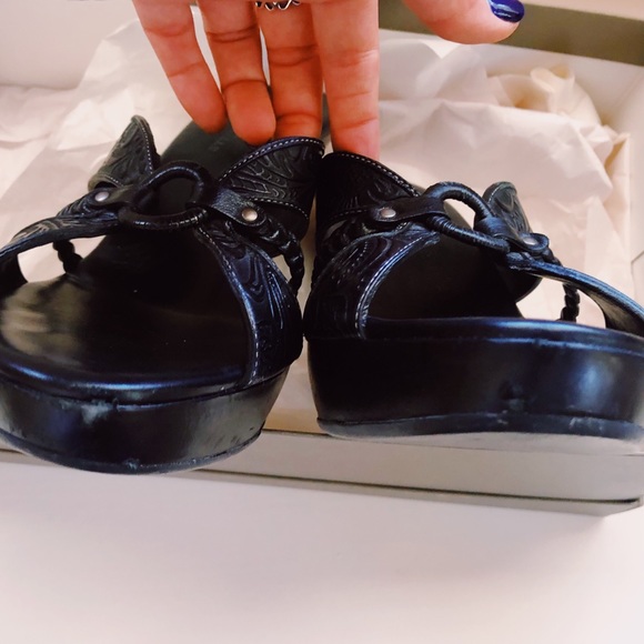 ❌SOLD❌ Cole Haan Summer Heels (Black Tooled) - Picture 5 of 5